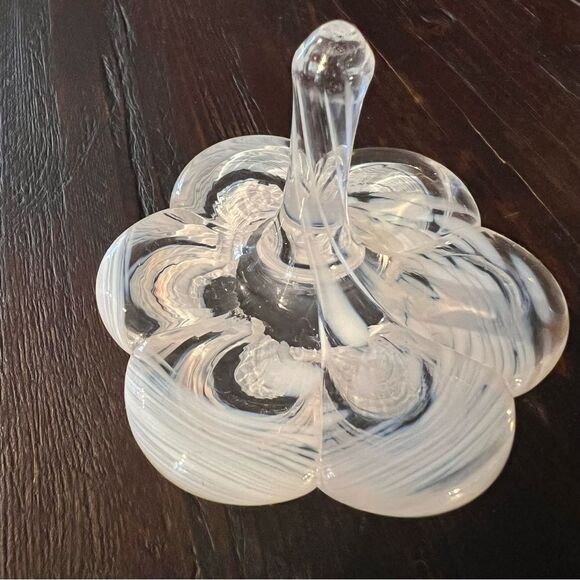 Blowned Glass Art Ring Holder - Picture 2 of 8